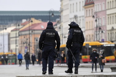 Godzina policyjna w Polsce? Minister Niedzielski zdradza plany rządu