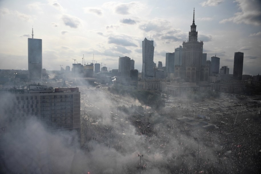 Godzina "W" na rondzie Dmowskiego w Warszawie / 	Radek Pietruszka   /PAP