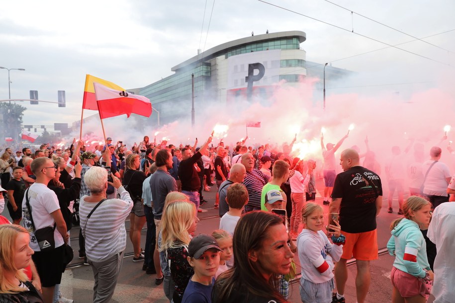 Godzina W na skrzyżowaniu ul. Targowej i al. Solidarności. 77 lat temu, 1 sierpnia 1944 roku, wybuchło Powstanie Warszawskie /Albert Zawada /PAP