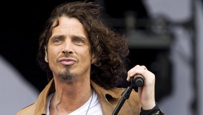 Godzinę przed śmiercią żartował z fanami. Niejasne przyczyny samobójstwa Chrisa Cornella