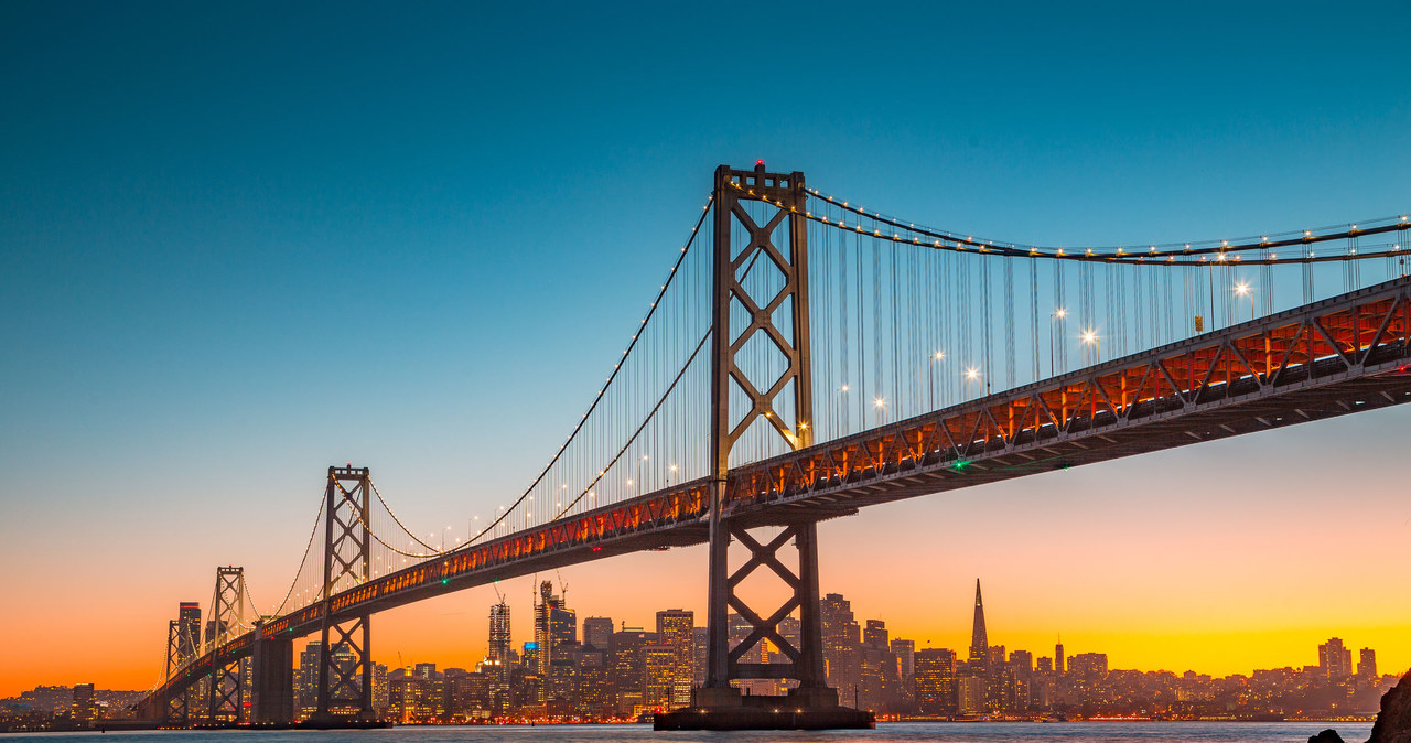 Golden Gate Bridge w San Francisco. Ten most jest jednym z najbardziej charakterystycznych miejsc w Kalifornii. /123RF/PICSEL