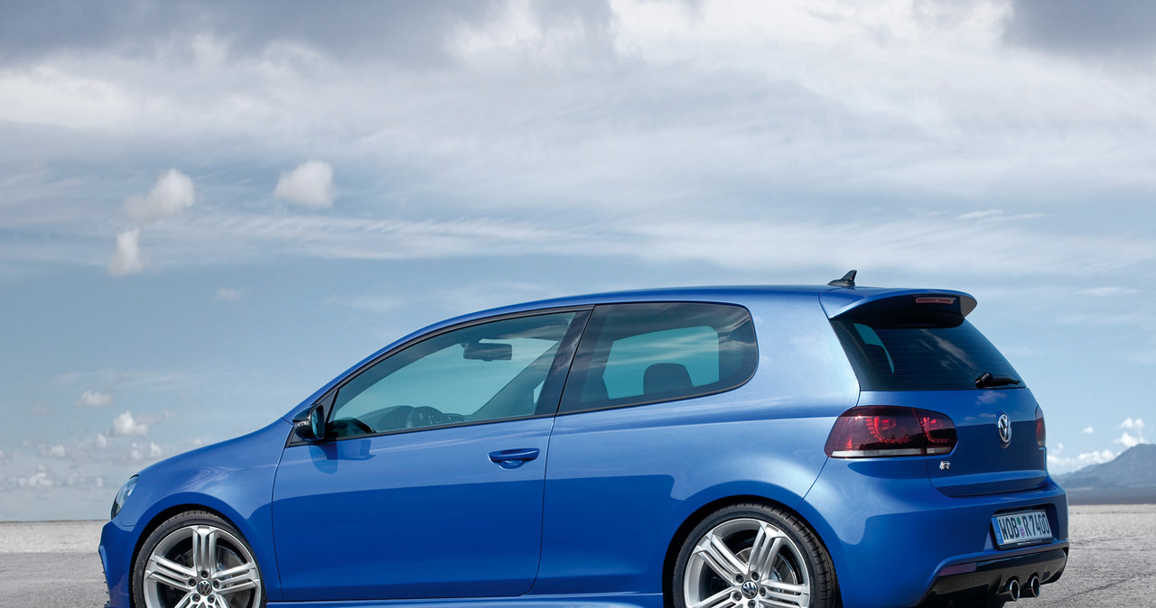 Golf R: koniec z silnikami V6. Golf R to po prostu wzmocnione GTI z napędem na 4 koła (2.0 TFSI 270 KM). /Volkswagen