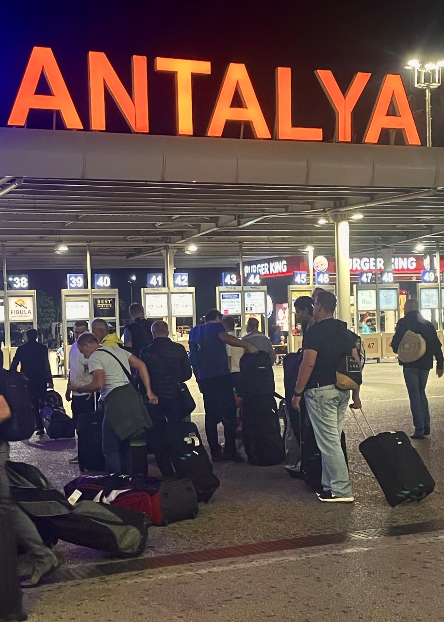 Golfiści na lotnisku /Piotr Jackowski /RMF FM