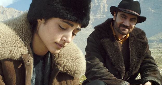 Golshifteh Farahani i Korkmaz Arslan w scenie z filmu "Pewnego razu na Dzikim Wschodzie" /materiały dystrybutora