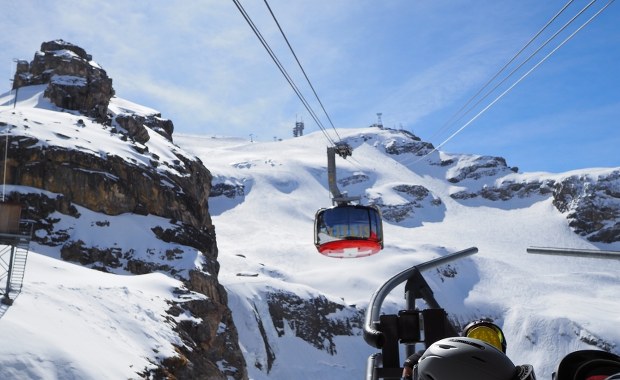 Gondola urwała się z liny, koziołkowała po zboczu. Jedna osoba nie żyje