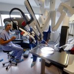 ​Google buduje robota chirurgicznego