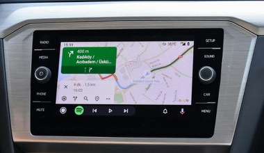 Google ogłasza mnóstwo nowości dla Androida Auto. Wśród nich widżety