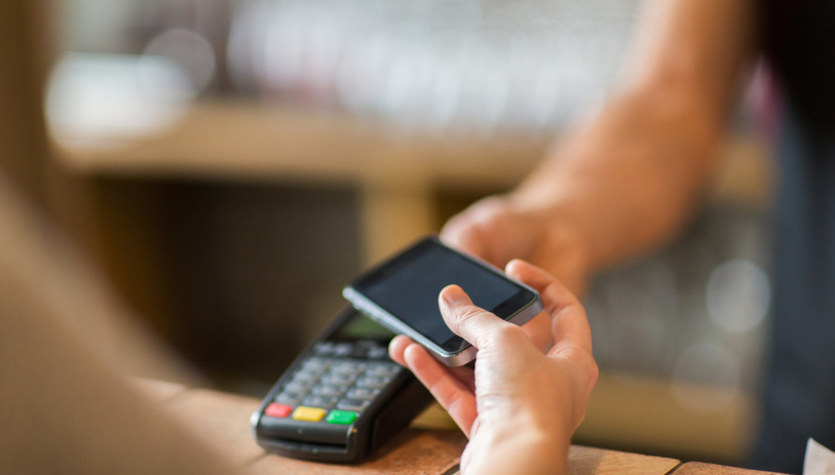 Google Pay w PKO BP. Największy bank dołącza karty do mobilnego portfela