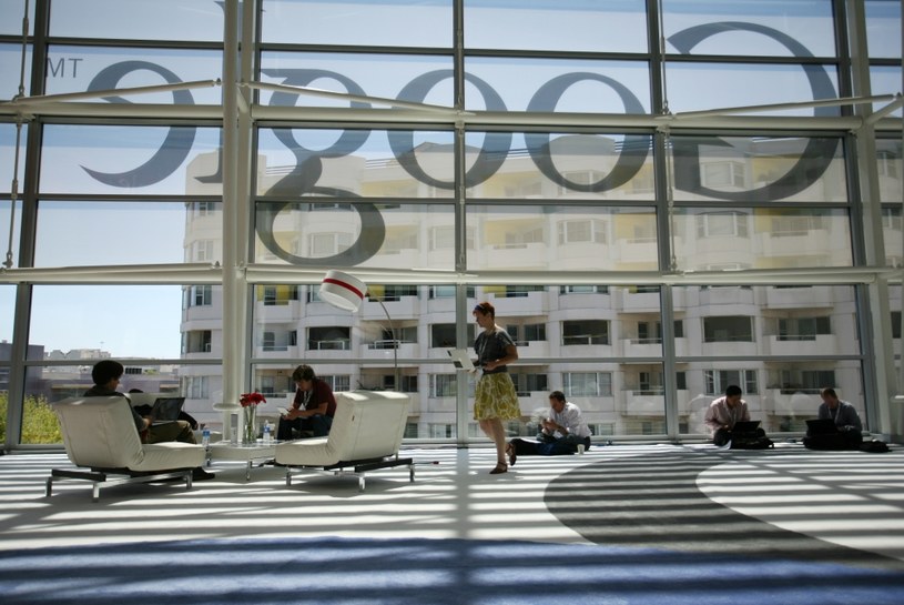 Google pracuje nad kolejnymi projektami. Kiedy je poznamy? /AFP