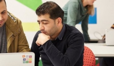 Google wręczy uchodźcom w Niemczech 25 tys. laptopów