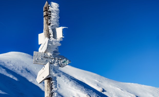 Goprowcy odradzają wycieczki w górne partie Karkonoszy 