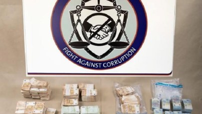 Góra banknotów znaleziona u byłej wiceszefowej PE