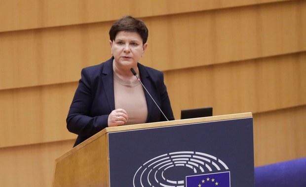 Gorąca debata o "lex Tusk" w PE. Szydło: Wstyd, Sikorski, że byłeś ministrem!