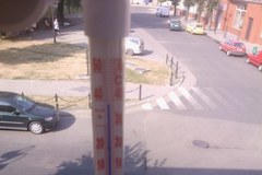 Gorąco, goręcej, upał! Mamy Wasze zdjęcia termometrów z całej Polski