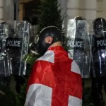 ​Gorąco  w Gruzji. Tłum napierał na pałac prezydencki, armatki poszły w ruch