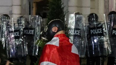 ​Gorąco  w Gruzji. Tłum napierał na pałac prezydencki, armatki poszły w ruch