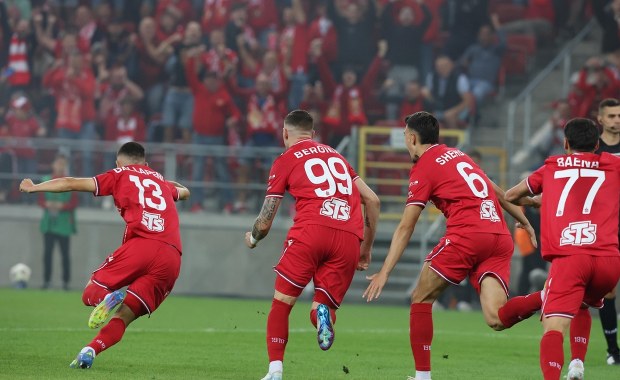 Gorąco w Widzewie. Trener na weselu, piłkarze w domach