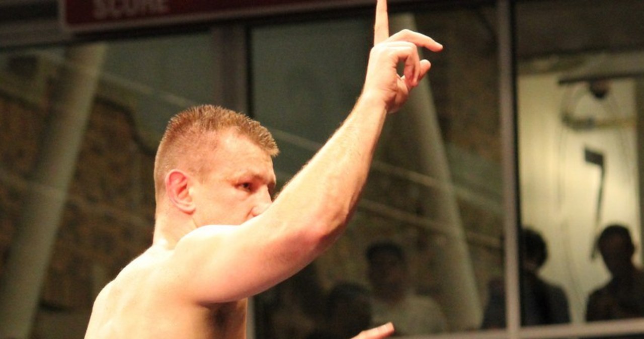 „Góral” lepszy niż „Dynamit”. Adamek zwycięsko wraca na ring 