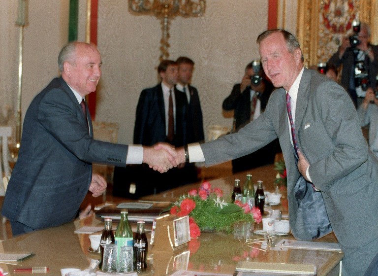 Gorbaczow i Bush w 1991 roku /AFP