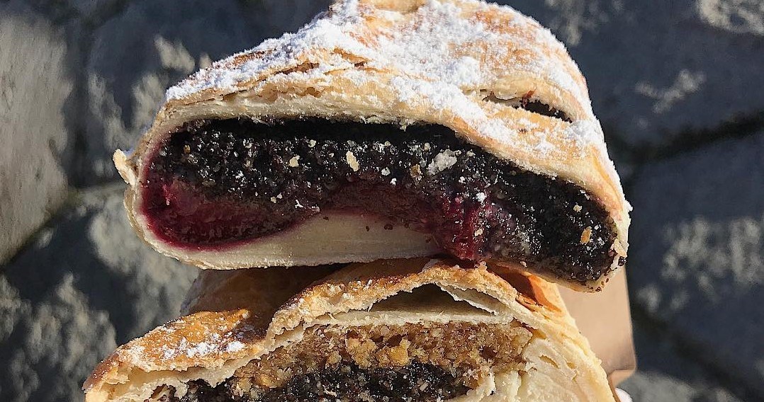 Горіховий штрудель - це витончена альтернатива класичному яблучному варіанту /Domena publiczna