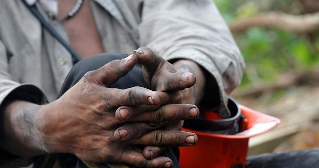 Górnicy liczą na zarobek z otrzymanych akcji /AFP