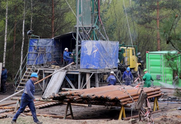 Górników poszukiwano po tąpnięciu w KWK Wujek Śląsk w Rudzie Śląskiej /Andrzej Grygiel /PAP