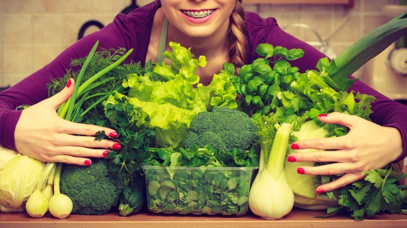 Gorzkie warzywa, takie jak brokuły, są znane ze swoich korzyści antynowotworowych /123RF/PICSEL