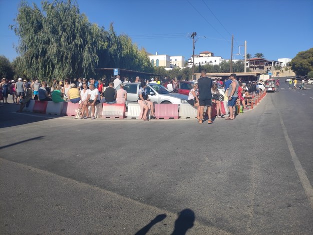 Goście ewakuowani z hotelu w Hersonissos w wyniku trzęsienia ziemi /Amanda /Gorąca Linia RMF FM
