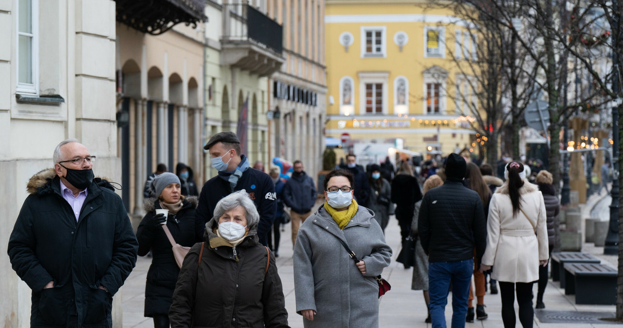 Gospodarka nauczyła się żyć z pandemią. /Jakub Wosik  /Reporter