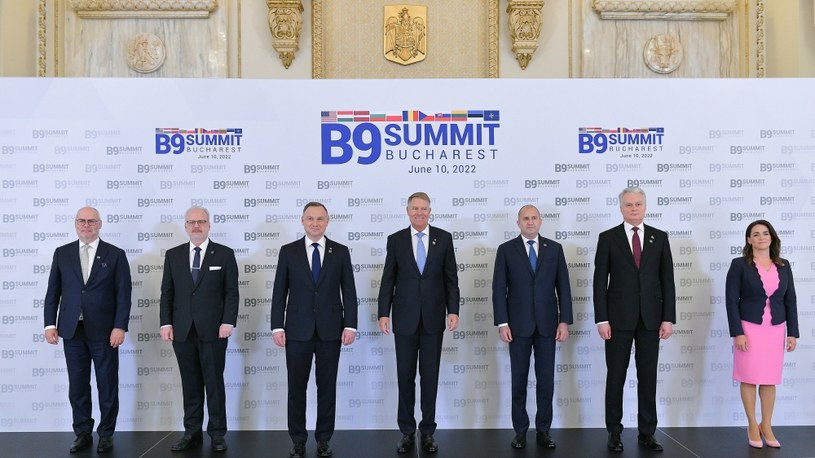 Gospodarzami szczytu B9 byli prezydenci Polski i Rumunii /DRAGOS ASAFTEI / ROMANIAN PRESIDENCY OFFICE /PAP