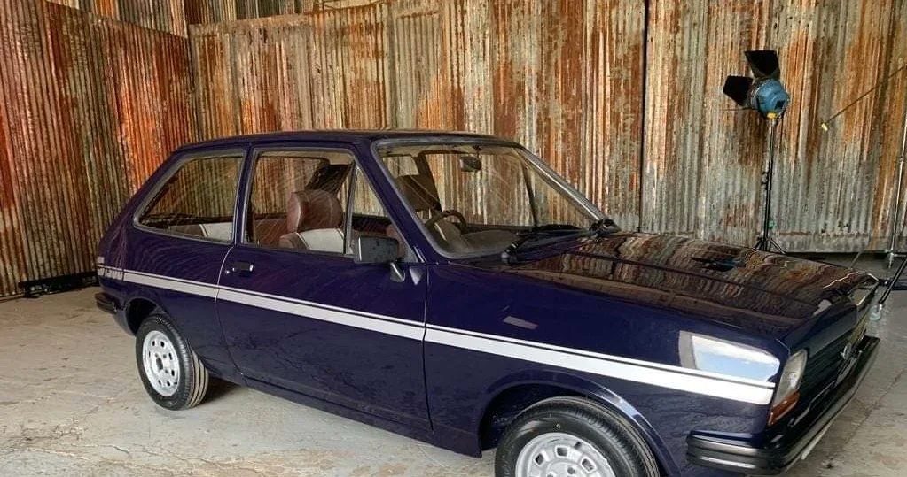 Gospodarzowi programu Wheeler Dealers ukradli odrestaurowanego, klasycznego Forda Fiestę / fot. Twitter/MikeBrewer /