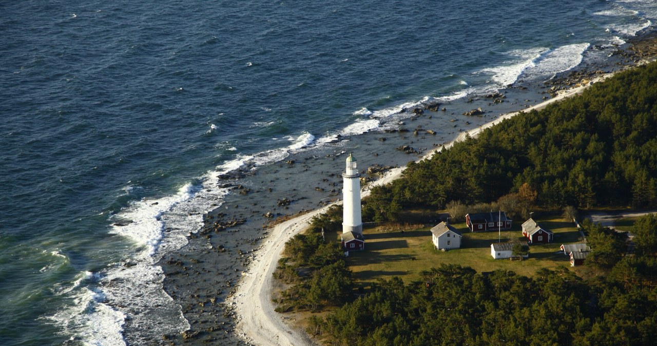 Gotlandia to największa wyspa na Bałtyku. To miejsce z bogata historią, nawiązującą m.in. do historii o Wikingach /East News