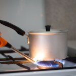 Gotowanie na gazie szkodzi zdrowiu? Naukowcy ostrzegają przed benzenem