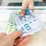 Gotówka wraca do łask w "cyfrowym" kraju. Wszystko przez sytuację na świecie