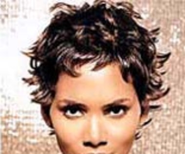 Gotycka Halle Berry