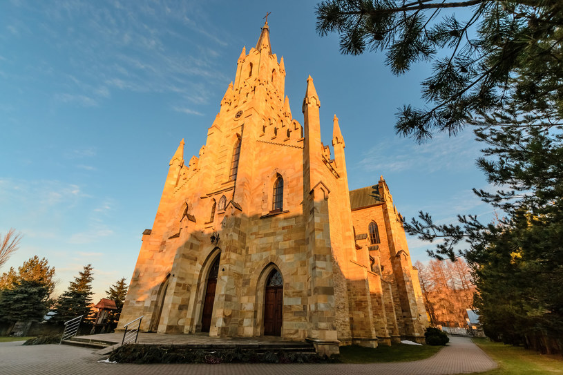 Gotycki i monumentalny - kościół św. Jacka w Chochołowie /123RF/PICSEL