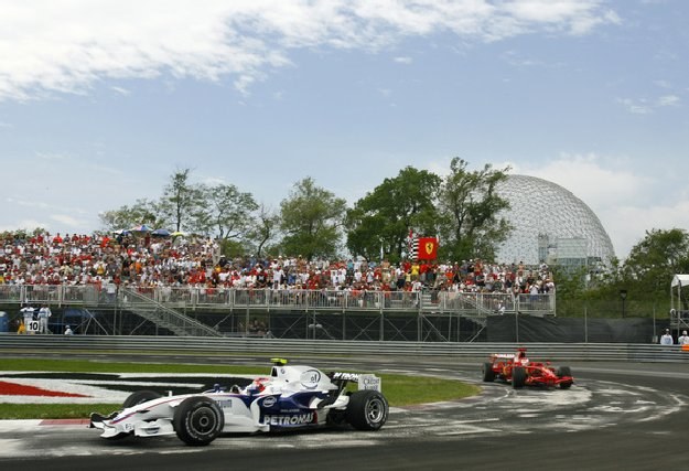 GP Kanady 2008 - Robert Kubica, za nim  Kimi Raikkonen /AFP