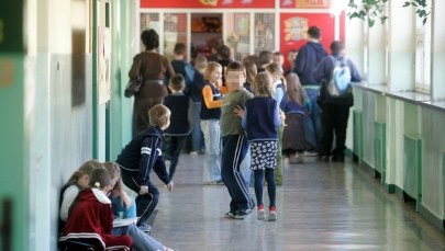 "GPC": Epidemia otyłych dzieci w Polsce. "Koniec z reklamami niezdrowej żywności"