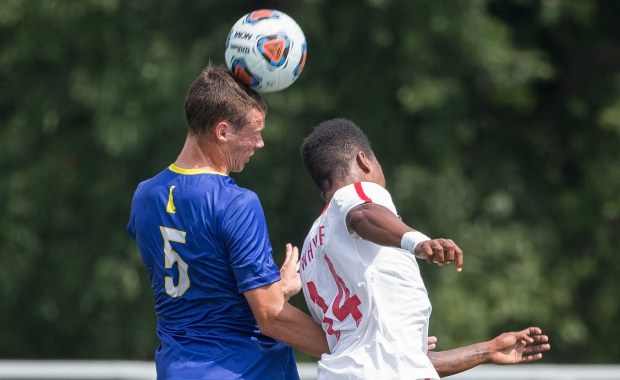 Gra głową zakłóca równowagę...