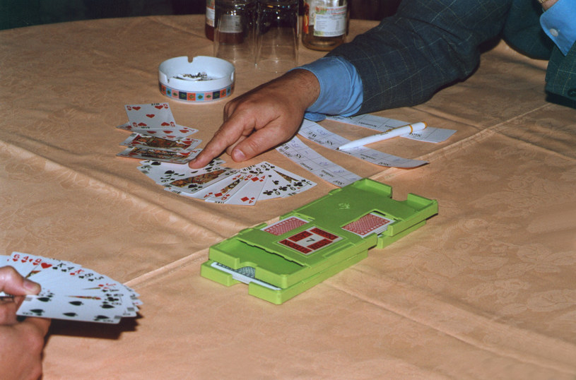 Gra w karty /Niemiec /AKPA