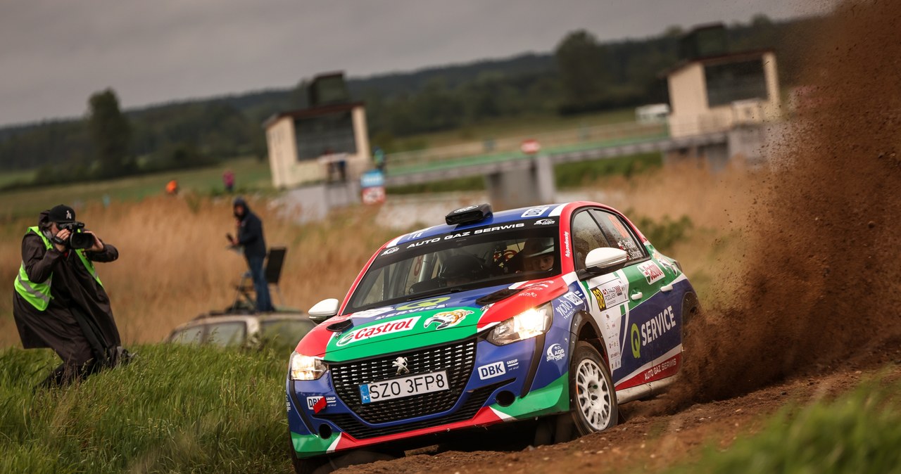 Gracjan Predko i Sebastian Sadowski (Peugeot 208 Rally4) /