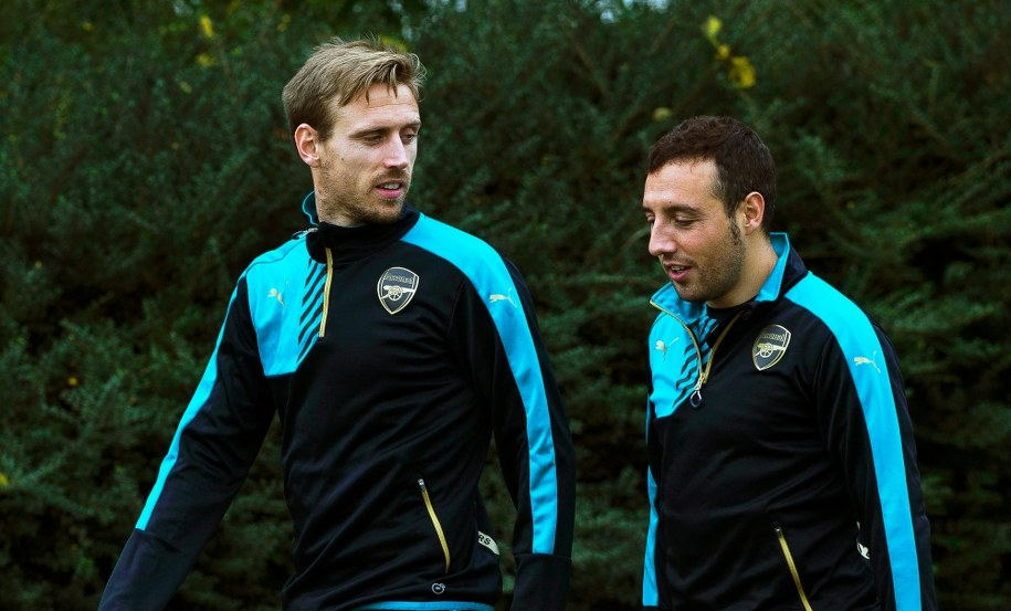 Gracze Arsenalu: Nacho Monreal  i Santi Cazorla /WILL OLIVER  /PAP/EPA