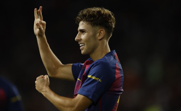 Grad bramek w Barcelonie. Lopez bohaterem spotkania z Olympiakosem