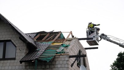 Grad, ulewy i porywisty wiatr. Strażacy walczą ze skutkami burz