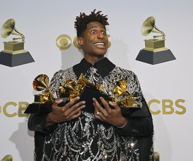 Grammy 2022: Lista zwycięzców. Jon Batiste triumfuje, hołd dla Taylora Hawkinsa z Foo Fighters