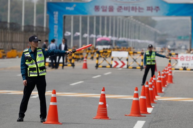 Granica strefy zdemilitaryzowanej między Koreami /JEON HEON-KYUN /PAP/EPA