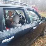 Granica z Białorusią. Policja zatrzymała podejrzewanych o zniszczenie aut Medyków na Granicy