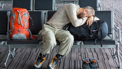 Granice zamknięte, a praca czeka. Co zrobić, jeśli utknęliście na Bliskim Wschodzie?