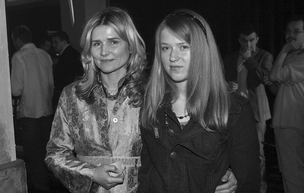 Grażyna Błęcka-Kolska z córką Zuzanną na premierze filmu "Jasminum" /Jacek Kurnikowski /AKPA
