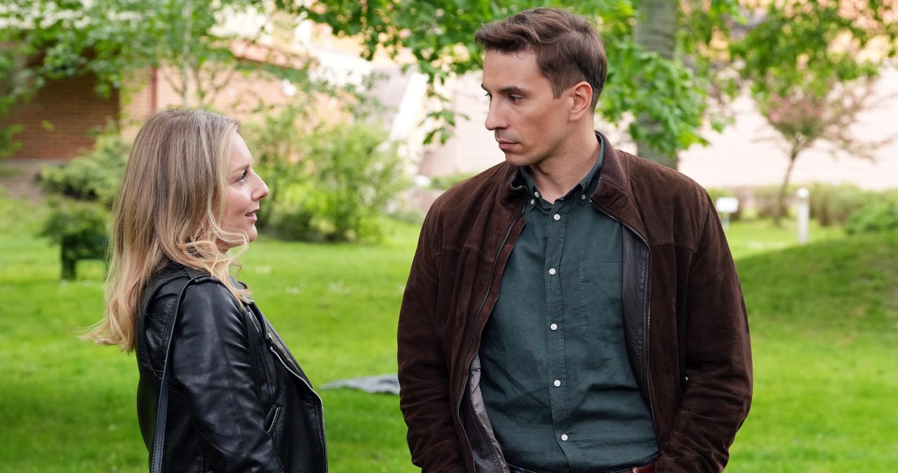 Grażyna podziękuje Tomaszowi, że powierzył interes w ręce Wiktora /Źródło: AIM